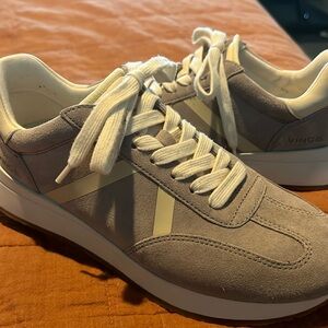 Vince Ohara Sneaker in Hazelstone Grey size 7